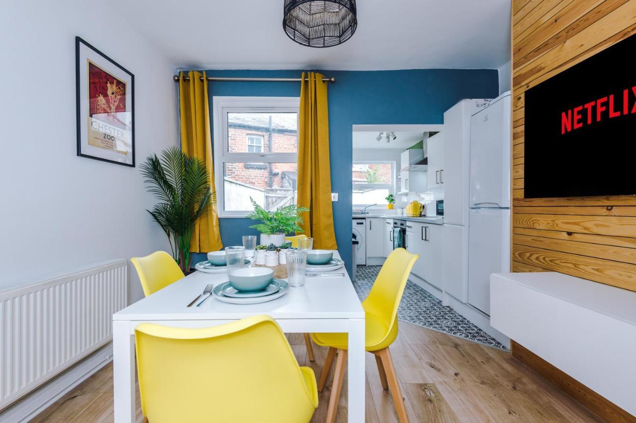 Chester Stylish Haven: 2-Bed Home by 53 Degrees Property Exterior photo